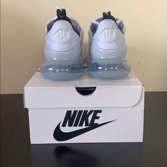 Brand New Men’s Airmax 270 size 10. - Picture 3 of 5